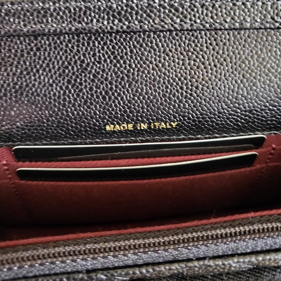 Brand new 23P authentic Chanel business affinity clutch with chain - Picture 9 of 17